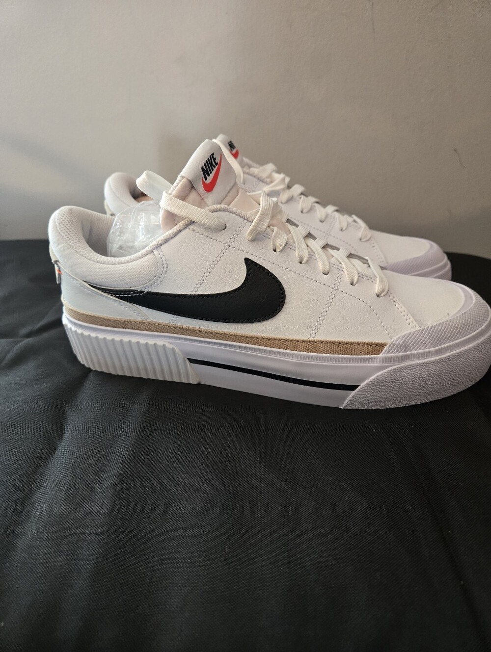 Nike Court Legacy Lift Women’s Size 9.5 White Black DM7590-100 - Picture 6 of 10